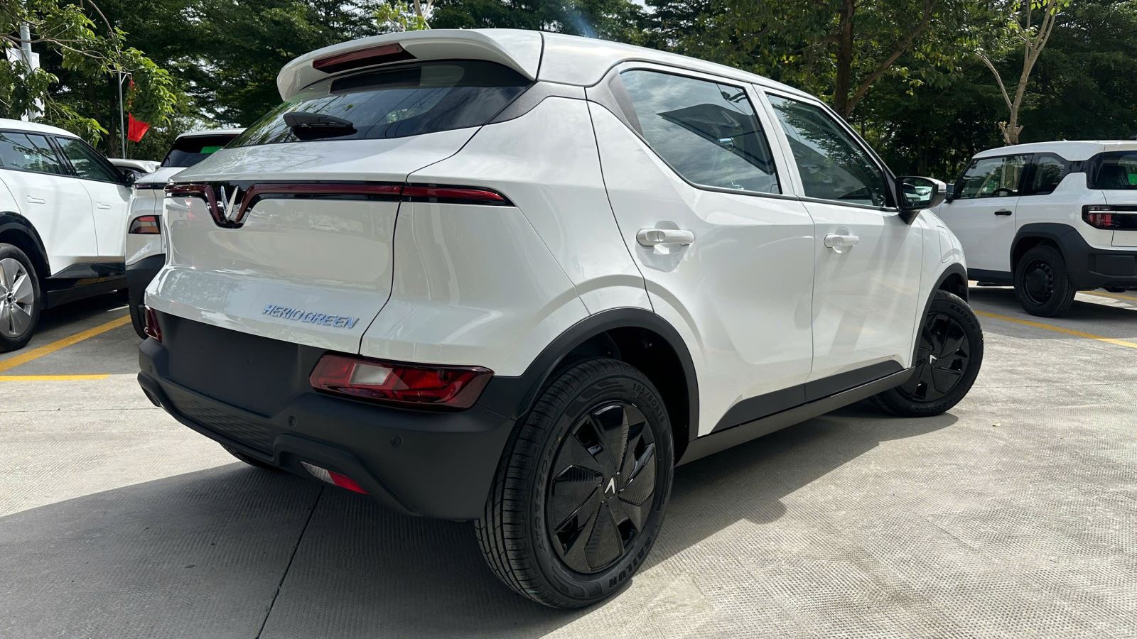 ngoai-that-herio-green