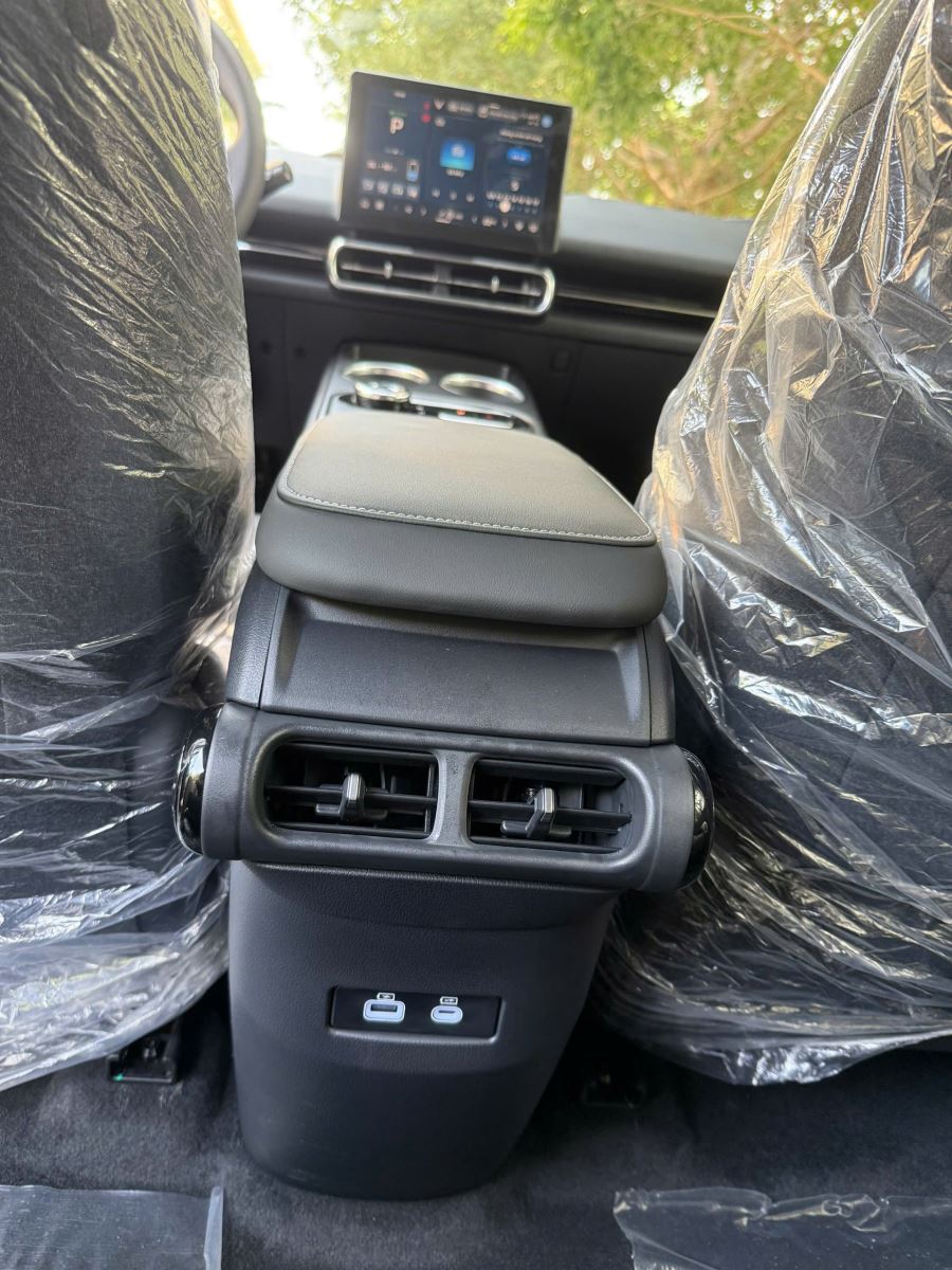 chi-tiet-xe-limo-green