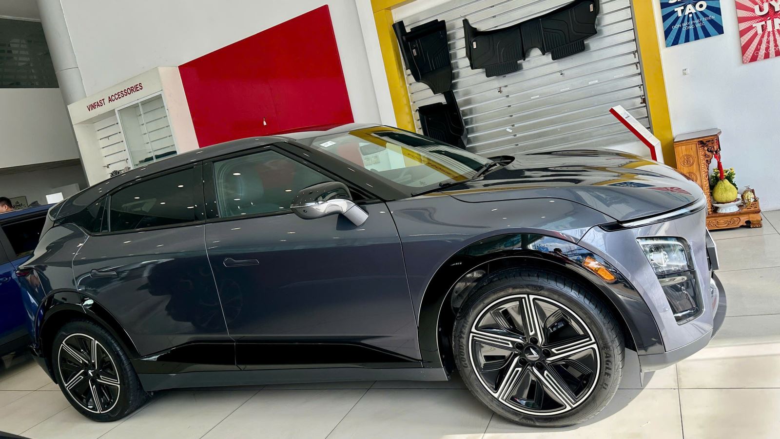 ngoai-that-vf-7-plus