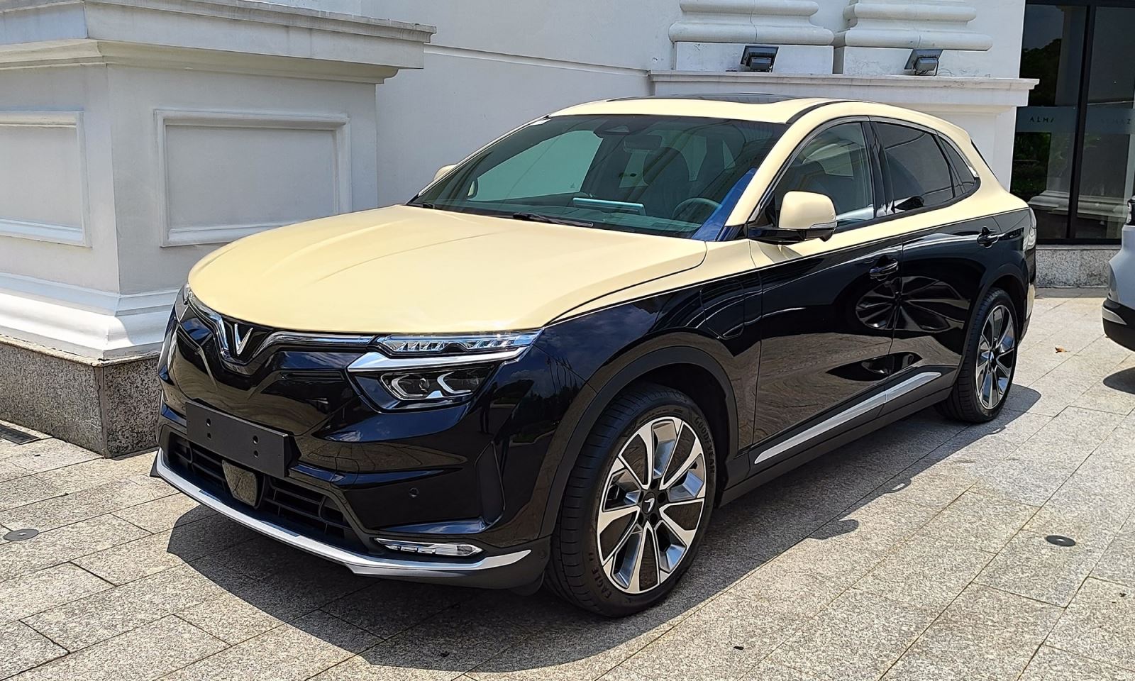 vinfast-8-lux-plus-2024