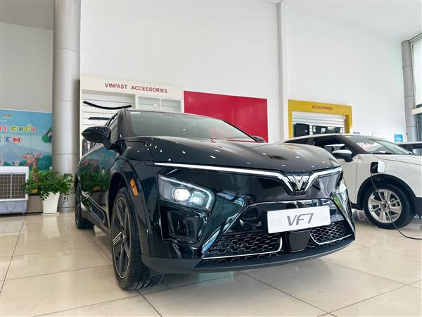 VF 7 Plus trần thép Tiêu Chuẩn 3  (AWD)